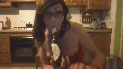 Tiabet webcam model stream image
