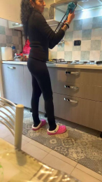 Angygirls webcam model stream image