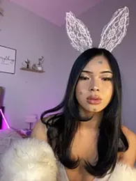 MiaraLove webcam stripchat model stream image