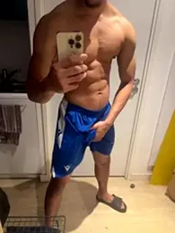 bigDickParis92 webcam model stream image