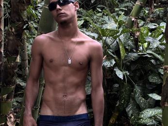 AndresMegia webcam model stream image