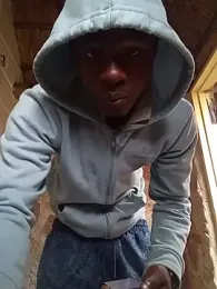 younggblackkCOCK19 webcam model stream image