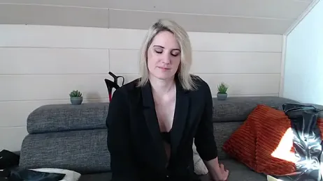 NoraNoxx webcam model stream image