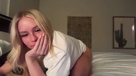 kenziesmithh webcam stripchat model stream image