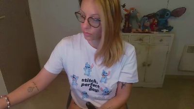 cerise132 webcam model stream image