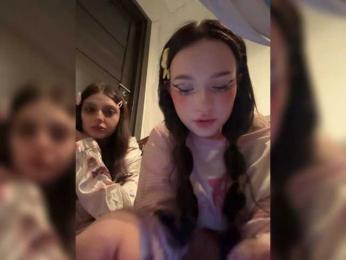 lia-mili webcam model stream image