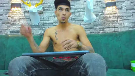 ariess_king webcam stripchat model stream image