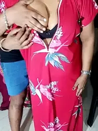 Pyasi-bhabhi webcam model stream image