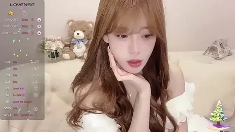 Yuuuuuly webcam model stream image