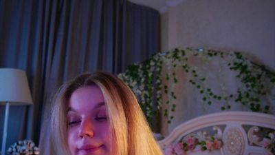 SilverAlliston webcam model stream image