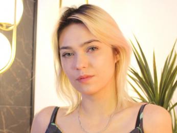 AlysiaBennet webcam model stream image