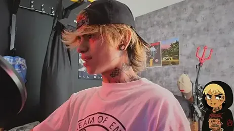 AcidMilo webcam model stream image