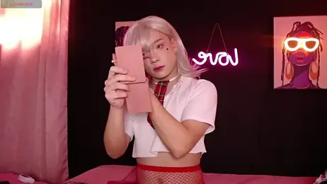 Poison_luna webcam model stream image