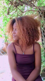 KynaFrenchy webcam model stream image