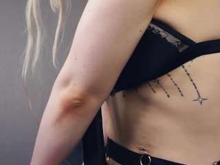 fannydark webcam model stream image