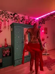 Stella-Kink webcam model stream image