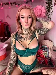 Stella-Kink webcam model stream image