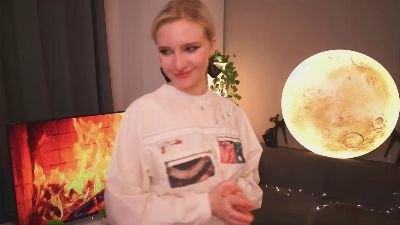 JustineWanvig webcam model stream image