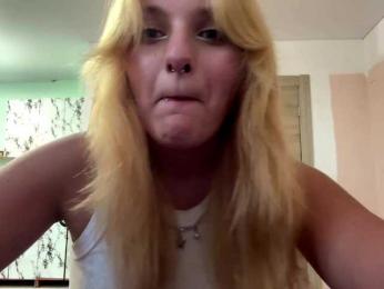 casseyronely webcam bongacams model stream image