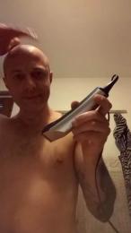 KTrashM webcam model stream image