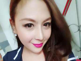 AkeshaYnna webcam model stream image