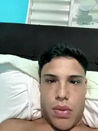 Wellington00_ webcam model stream image