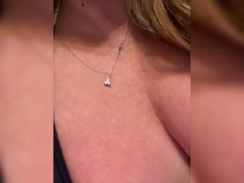 BuMM webcam bongacams model stream image