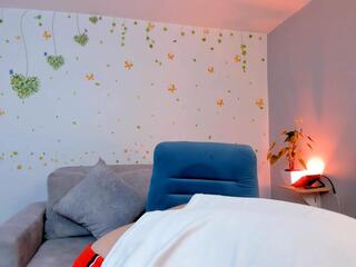 Max Dic webcam model stream image