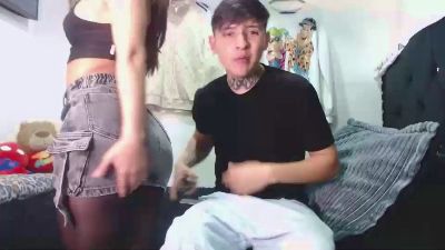 Vale_and_max webcam model stream image