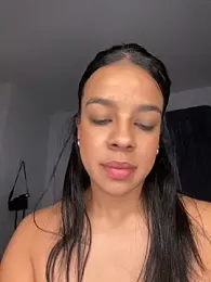 trianawhite webcam model stream image