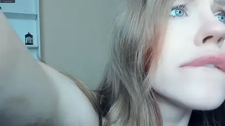 MaliaBourraine webcam stripchat model stream image