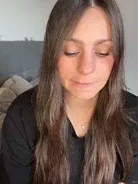 Loella-Rose webcam model stream image