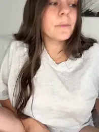 Loella-Rose webcam model stream image