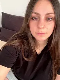 Loella-Rose webcam stripchat model stream image