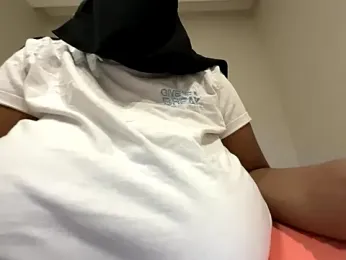 Submissive_Arab webcam model stream image