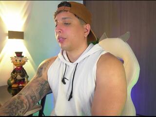 Appolo Cavill webcam model stream image