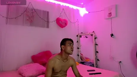 catalina_and_roger webcam model stream image