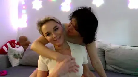 PleasureWeCouple webcam model stream image