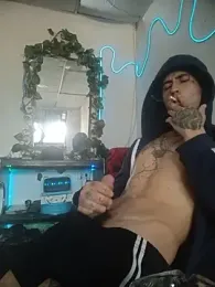 Tattoboy19cm webcam model stream image