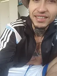 Tattoboy19cm webcam model stream image