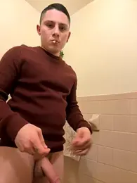 Feloh95 webcam model stream image