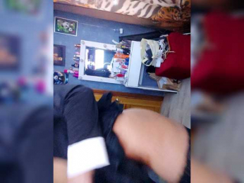 DiVona webcam model stream image