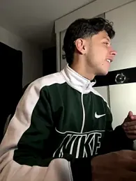 ErosDominant webcam model stream image