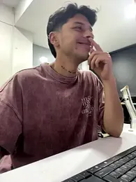 ErosDominant webcam model stream image