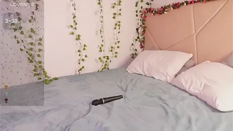 lylylovesyou webcam model stream image