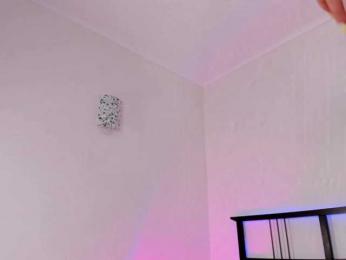 FloraAmbers webcam model stream image