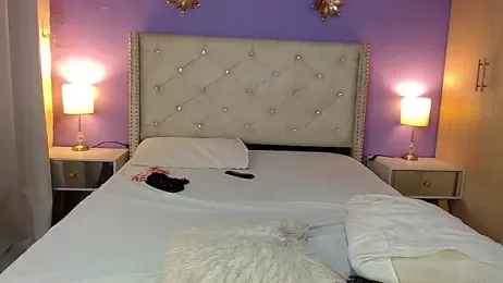 Kim_and_Mia webcam stripchat model stream image