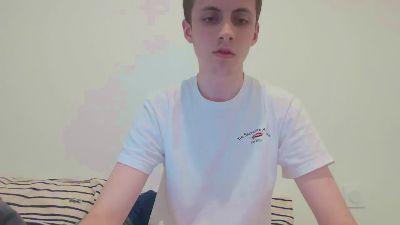 BearMaxx_ webcam cam4 model stream image