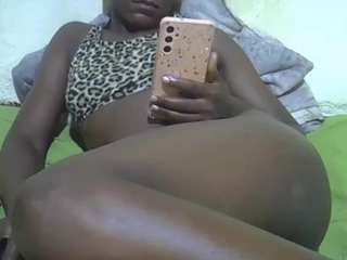 ashley-ella webcam model stream image