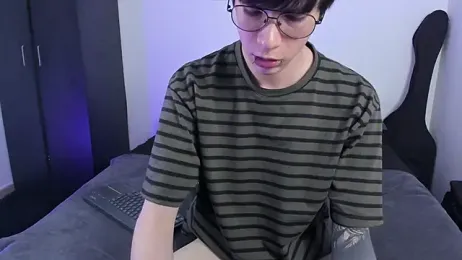 Adventure_twinks webcam model stream image